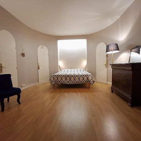 Chambres D'Hotes La Maison Blanche Saint-Junien Esterno foto